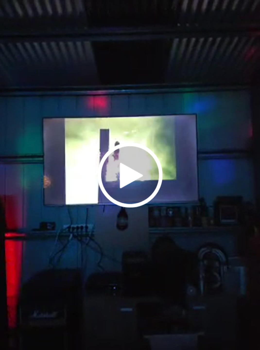 Customer video review of Custom neon sign Lee's Pub
