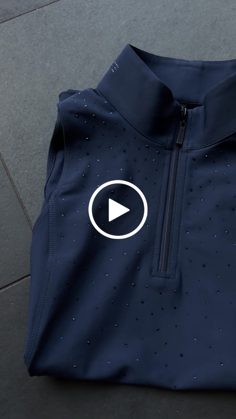 Customer video review of KYLIE - BASE LAYER SLEEVE LESS | NAVY