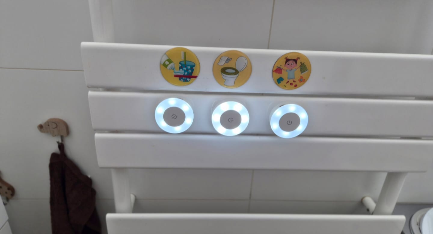 Customer photo review of Routinesystem Hausaufgaben 8 Lichter und Zubehör -46 teilig inkl. Lernkompass Videokurs