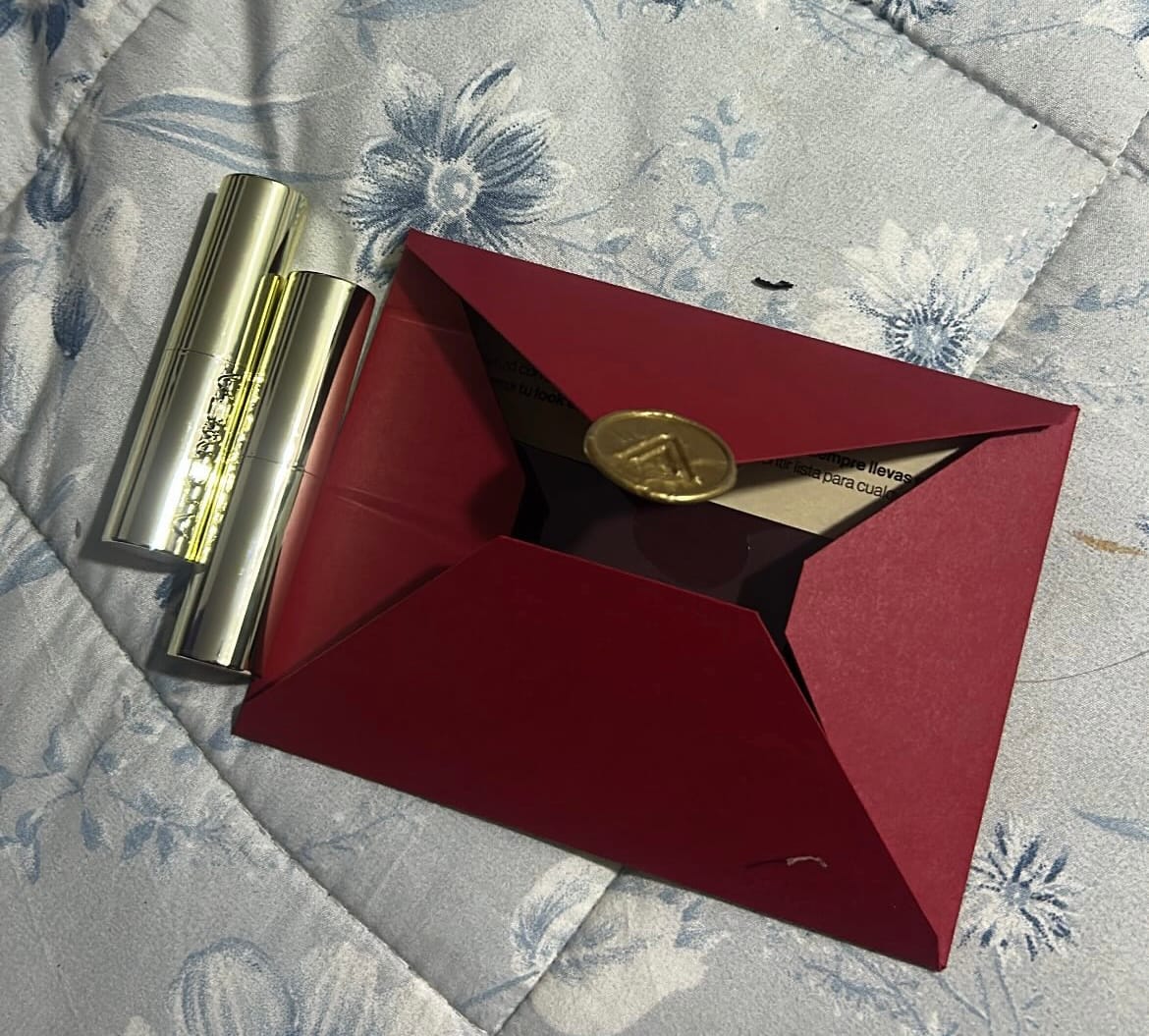 Customer photo review of Lipstick balm 1st Scene