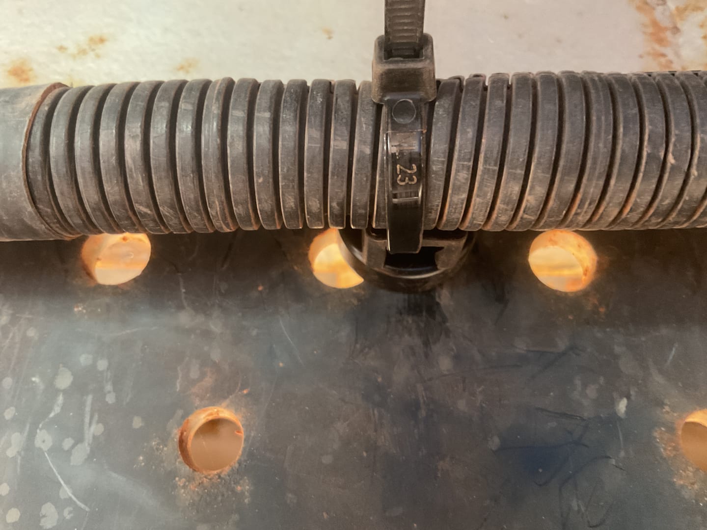 Customer photo review of ZBAD1 - Magnet Cable Tie Holders