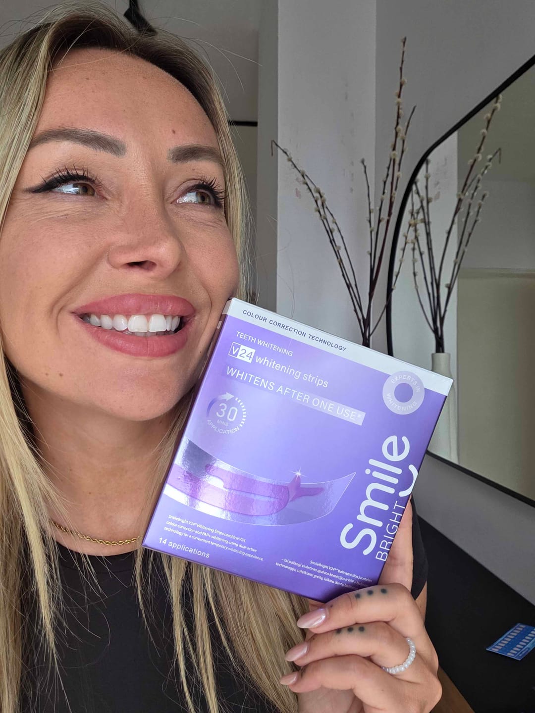 Customer photo review of V24 Violetinės Dantų Balinimo Juostelės