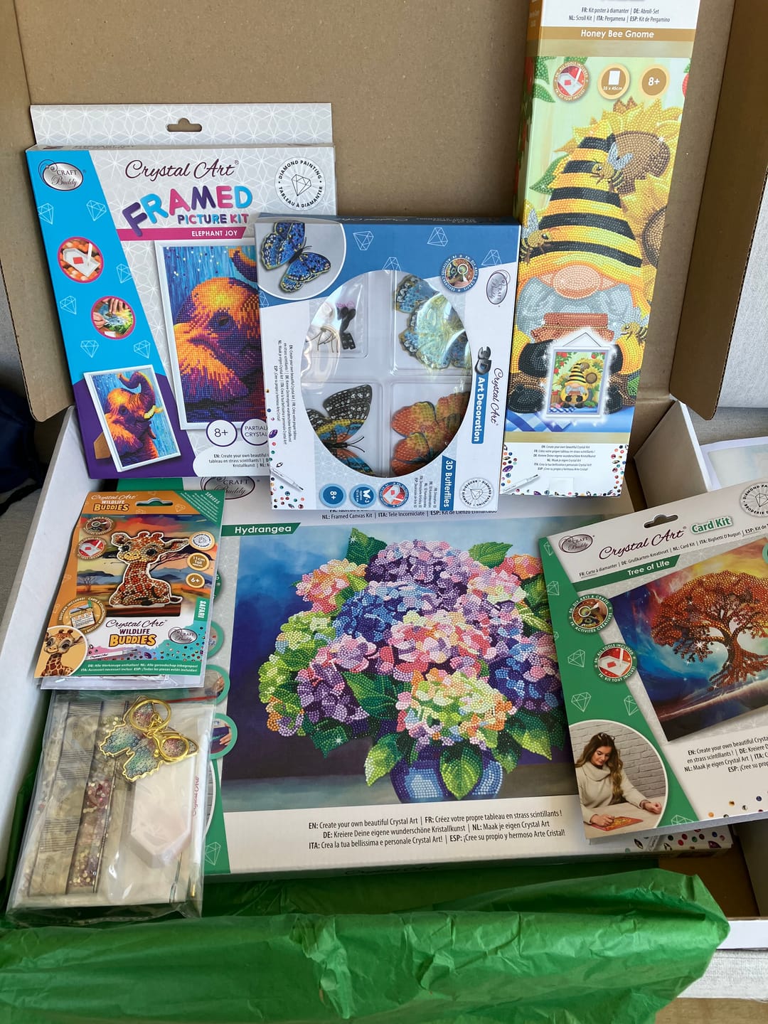Customer photo review of Wildlife Crystal Art Mystery Box