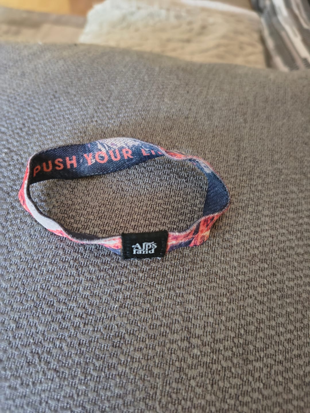Customer photo review of Winners Never Quit - Elastisches Armband