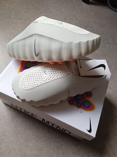 Avis photo d'un client sur Nike Mind 001 - Light Bone