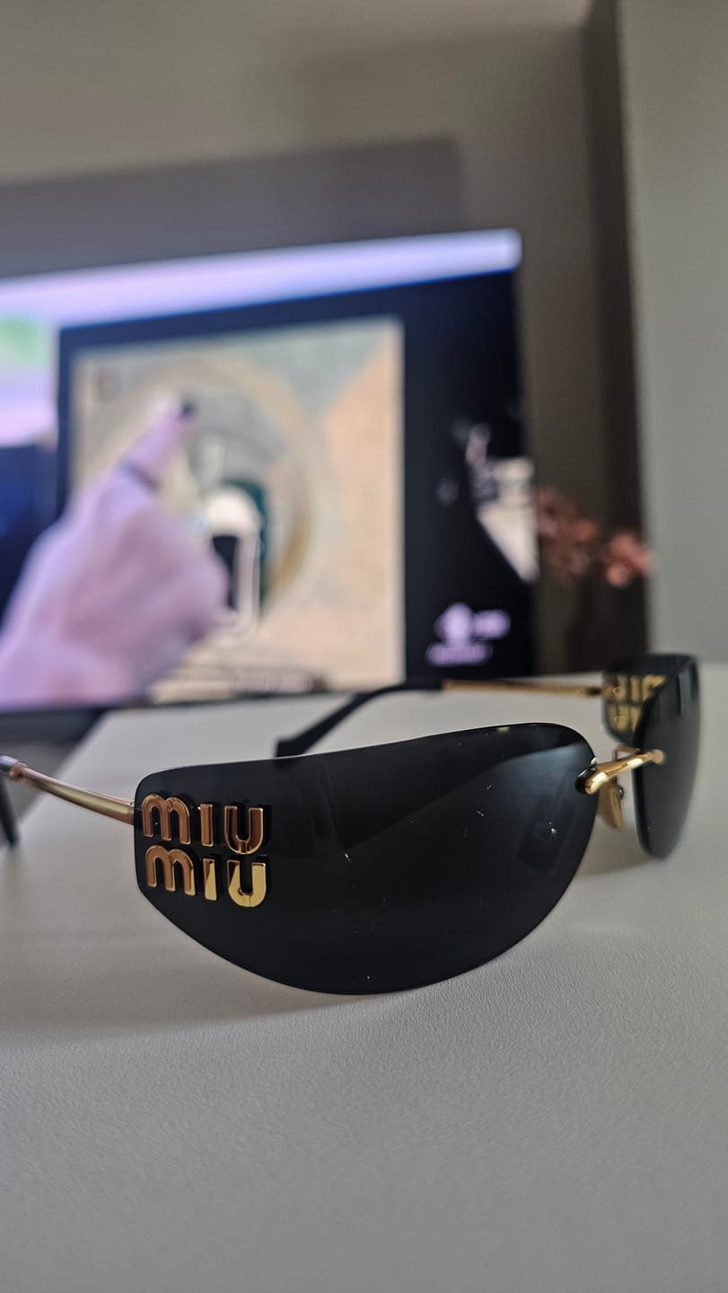 Customer photo review of MIU MIU - A51S OCCHIALI DA SOLE