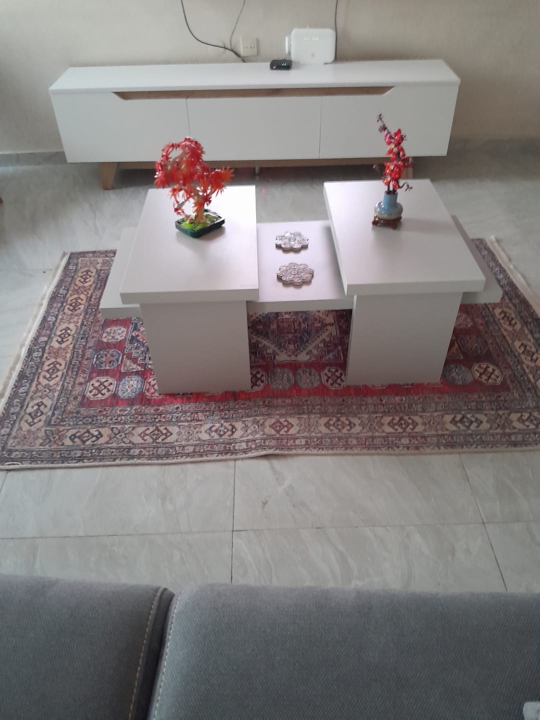 Customer photo review of Rani D1 Tv Ünitesi Modern Ayaklı Tv Sehpası 180 cm  Beyaz - Sepet Ceviz