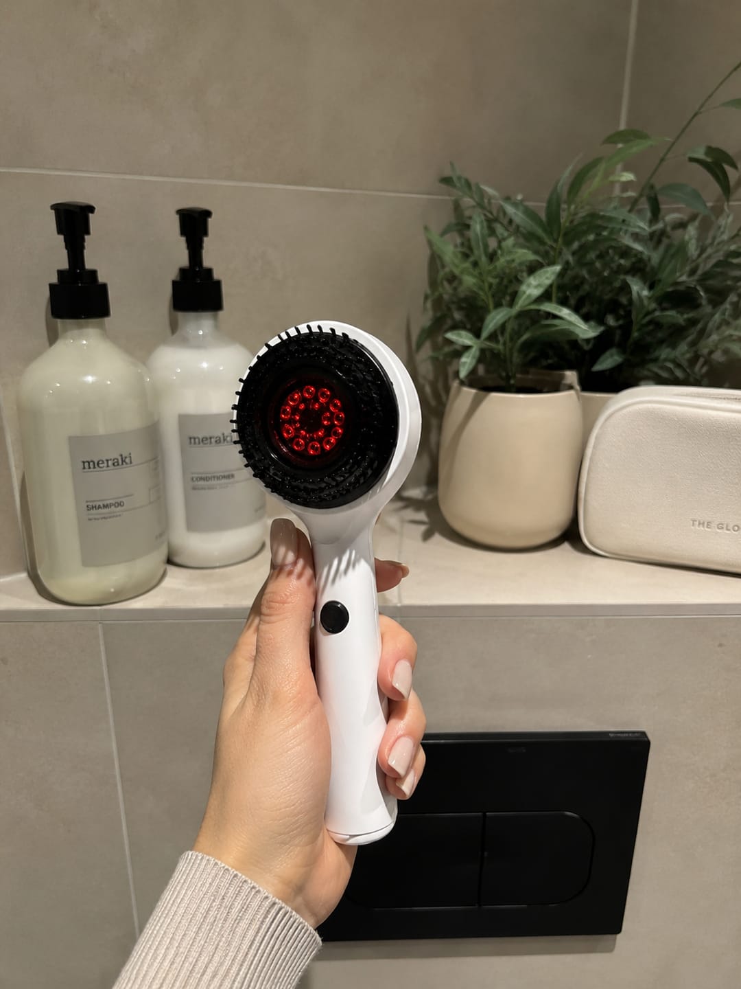 Customer photo review of Kéralux Scalp Brush