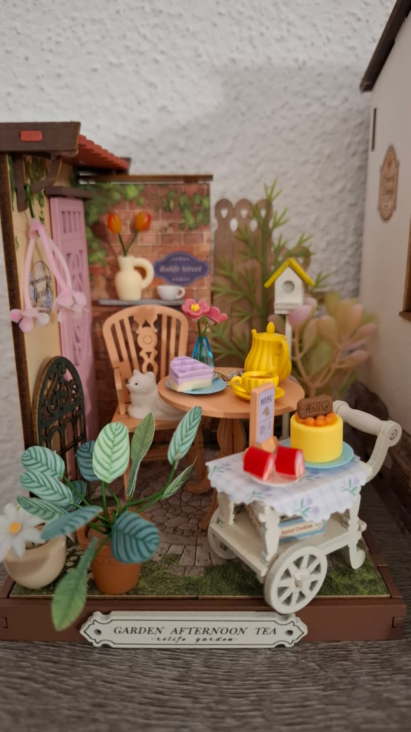 Customer photo review of Miniature House - Fancy Tea Yard