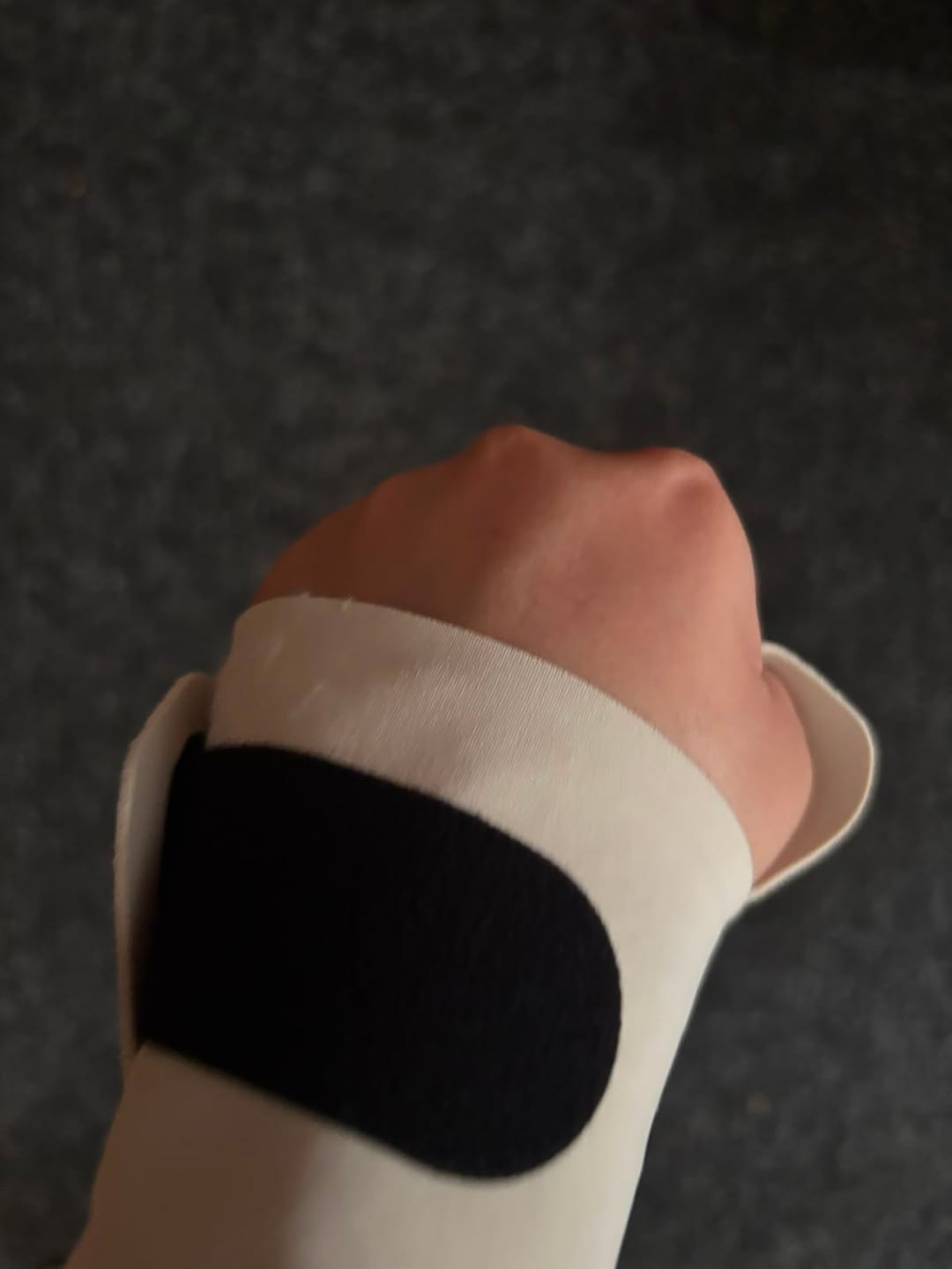 Customer photo review of Muñequera Terapéutica para Alivio de Mano