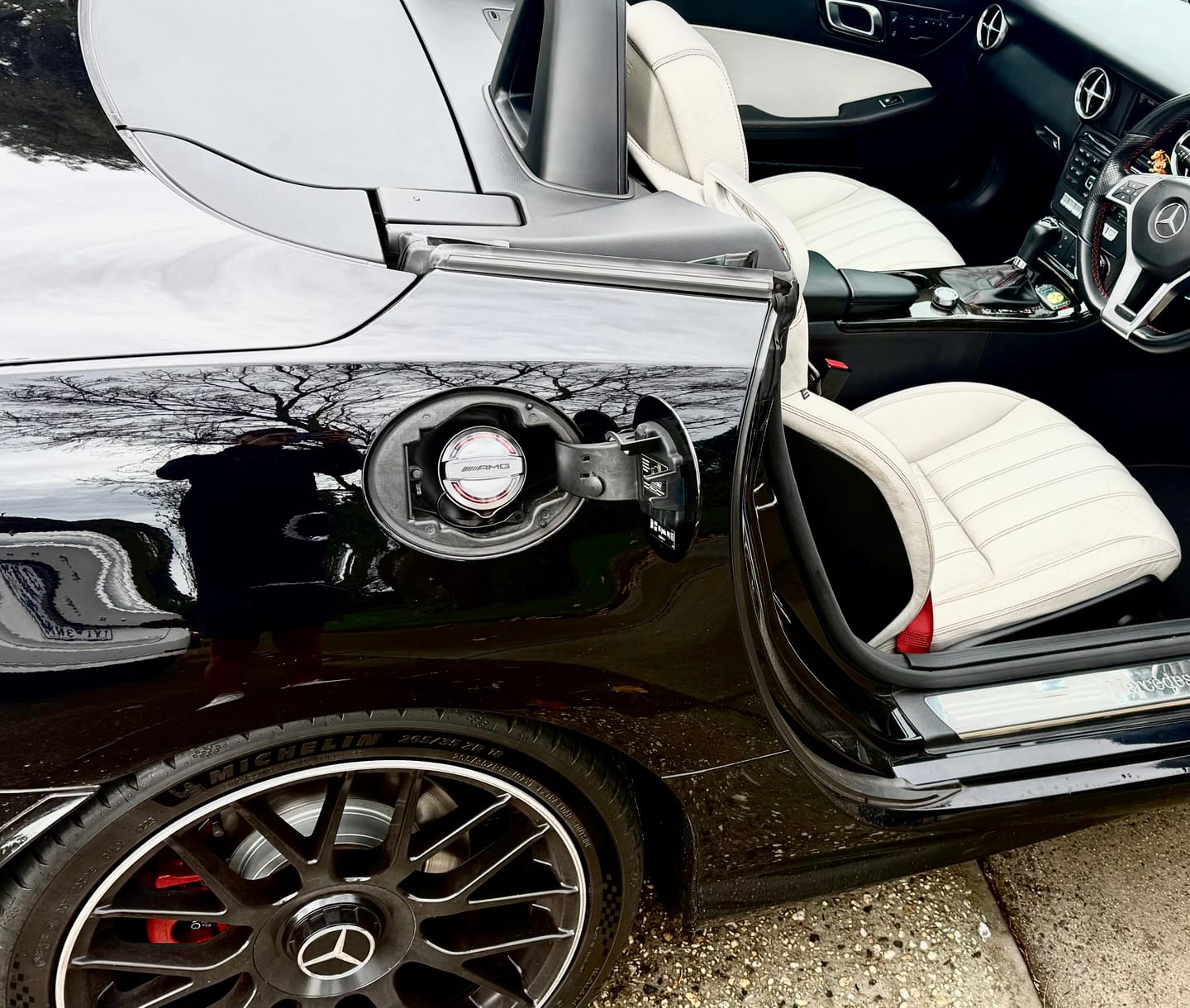 Customer photo review of MERCEDES AMG ALUMINUM FUEL CAP