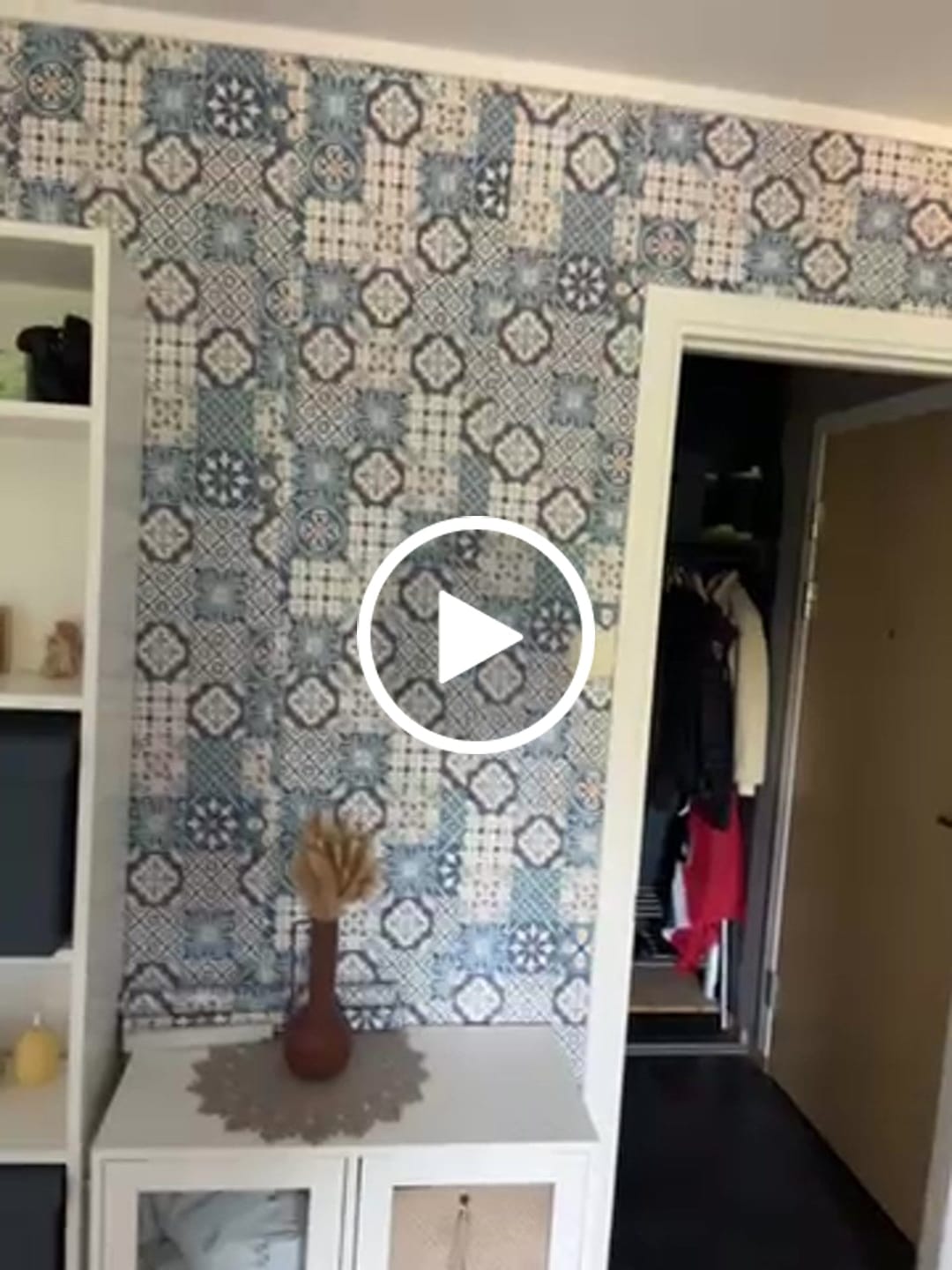 Customer video review of Uni matt lys brun kontaktplast