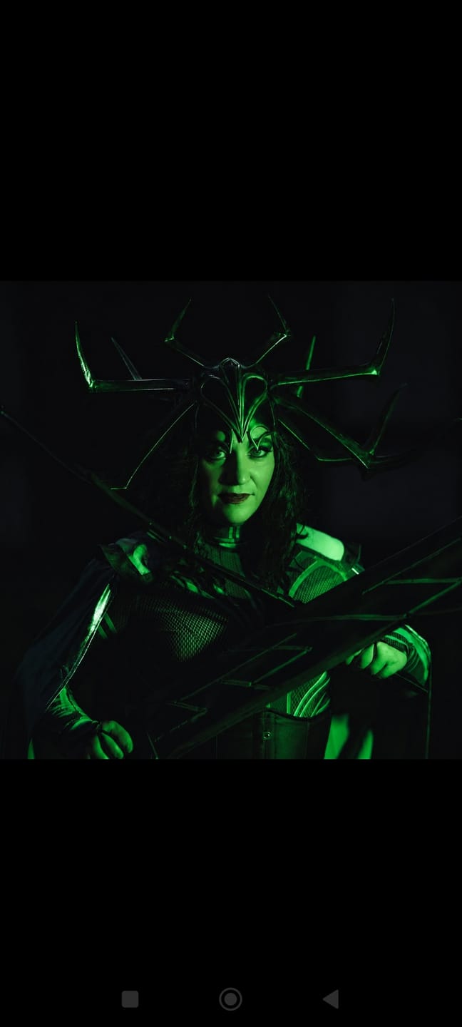 Customer photo review of Thor: Ragnarok Hela Jumpsuit Cosplay Outfits Halloween Karneval Kostüm