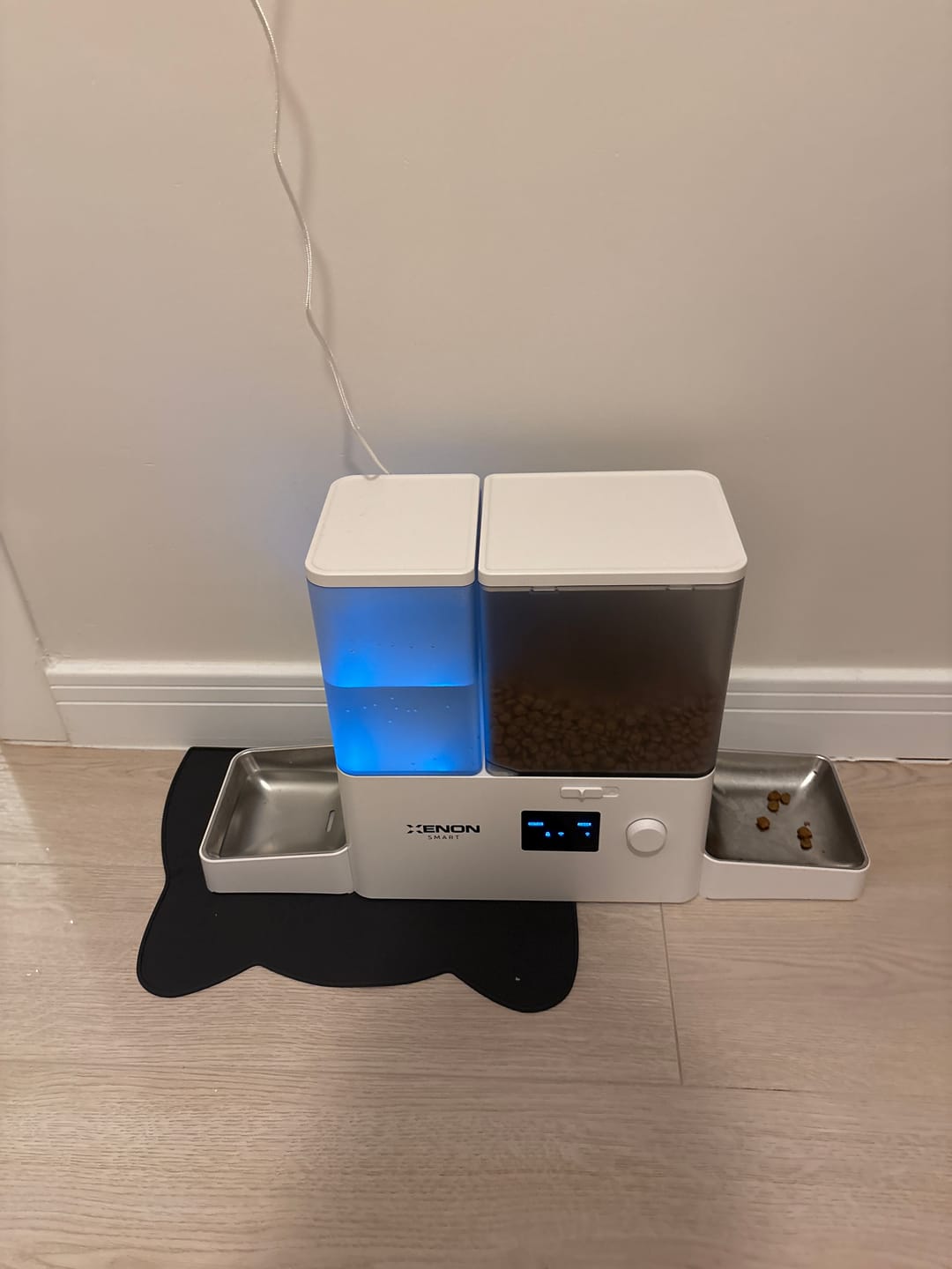 Customer photo review of Otomatik Mama ve Su Kabı | Akıllı 2 in 1 Besleyici, WiFi, Çelik Kase, 3.5L/2L, Sessiz Sifon (X8616)