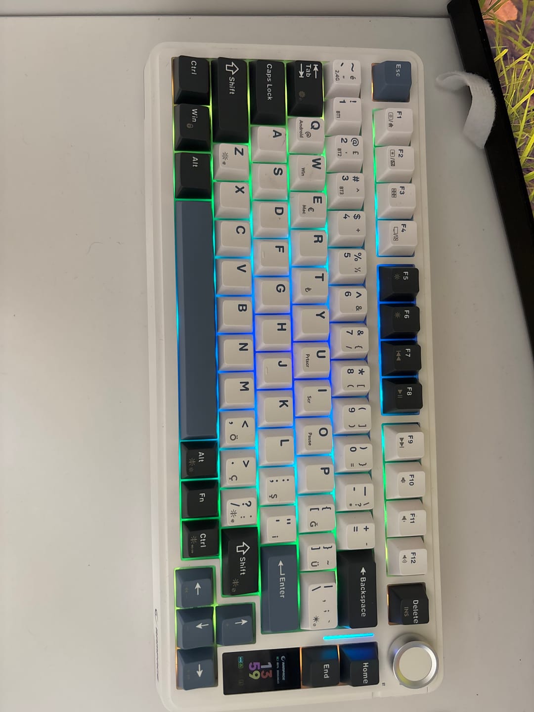 Customer photo review of QUELL PRO - Hot Swap Ekranlı Gasket Oil Switch PBT Keycaps Kablosuz Mekanik Oyuncu Klavyesi