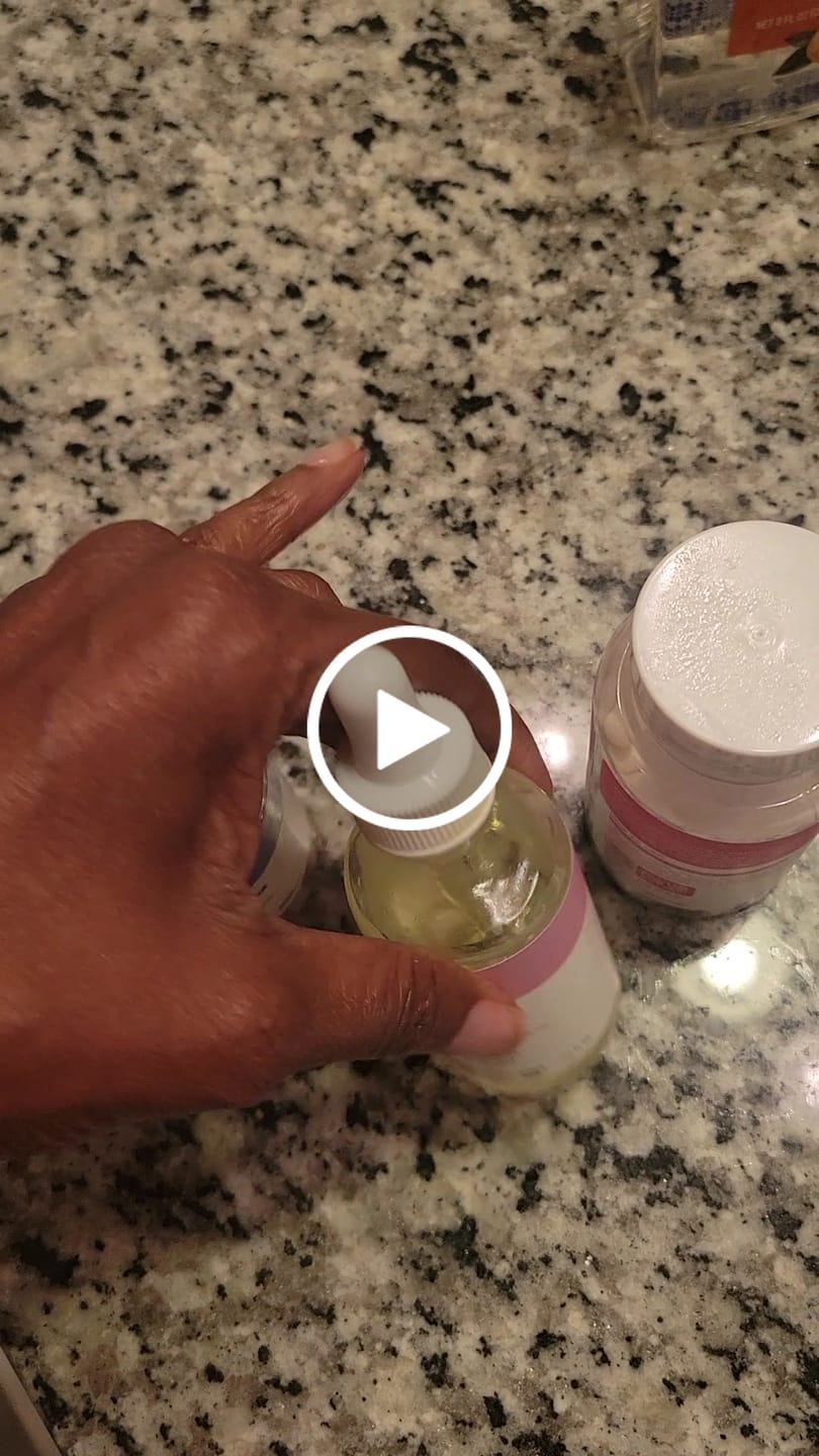 Customer video review of Refresh Plant Based Yoni Gel Wash (pH Balancing) - 3 pk