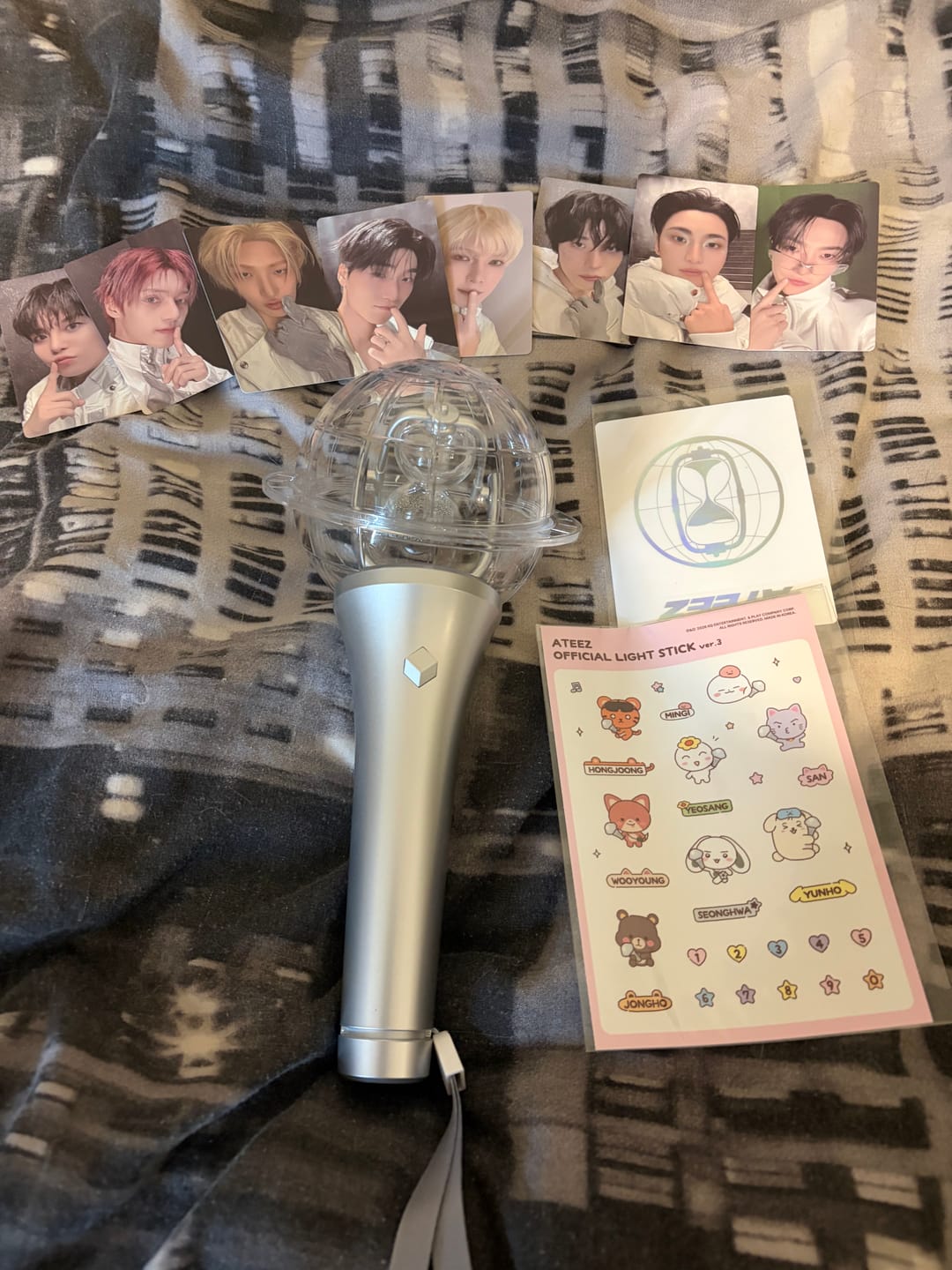 Customer photo review of ATEEZ - OFFICIAL LIGHT STICK VER.3