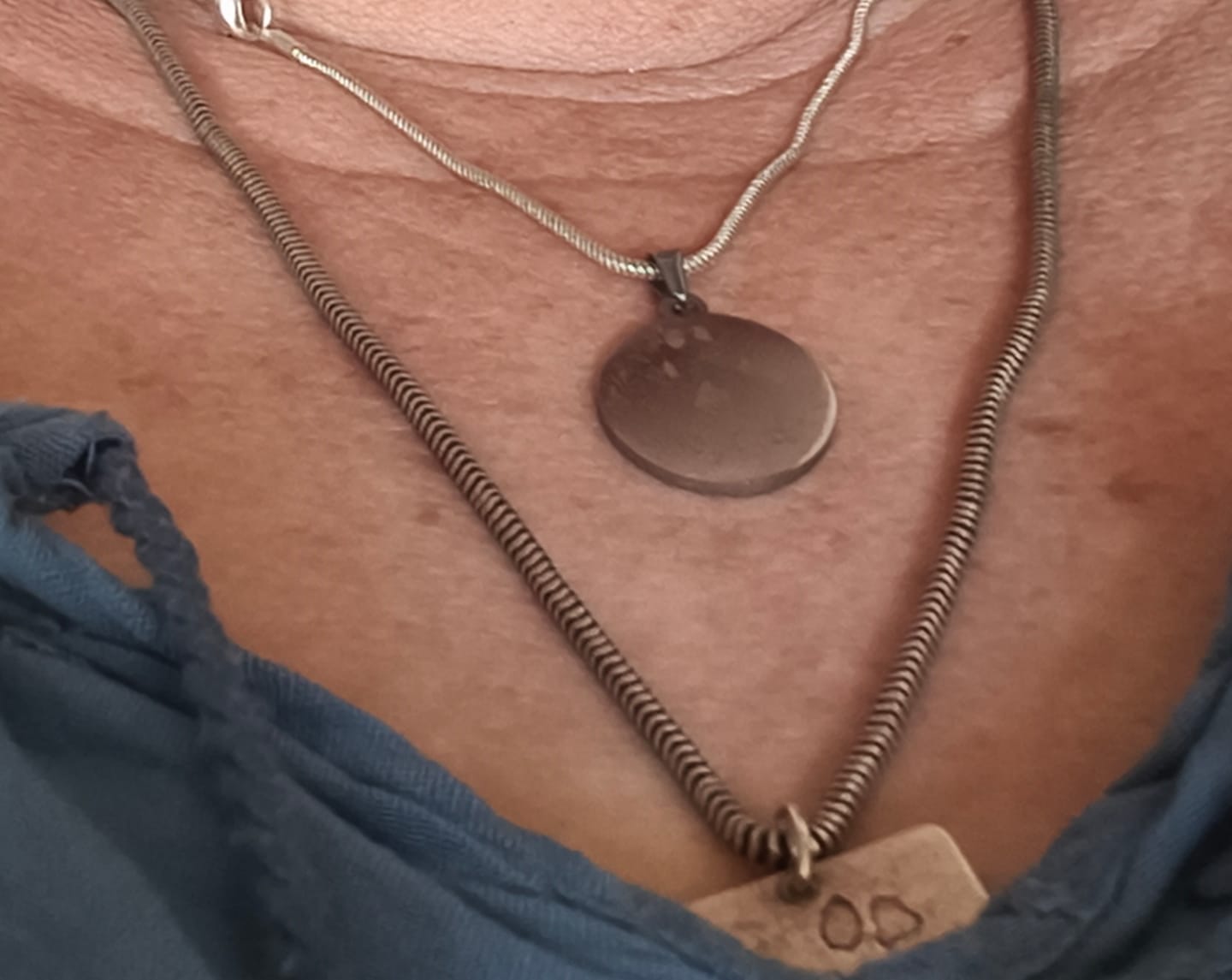 Customer photo review of Halskette mit Pfotenabdruck und Gravur