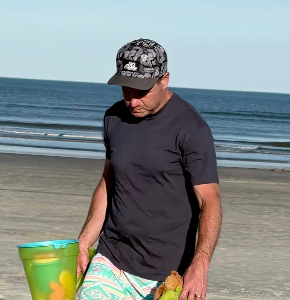 Customer photo review of 80Eighty® Tropic Hat