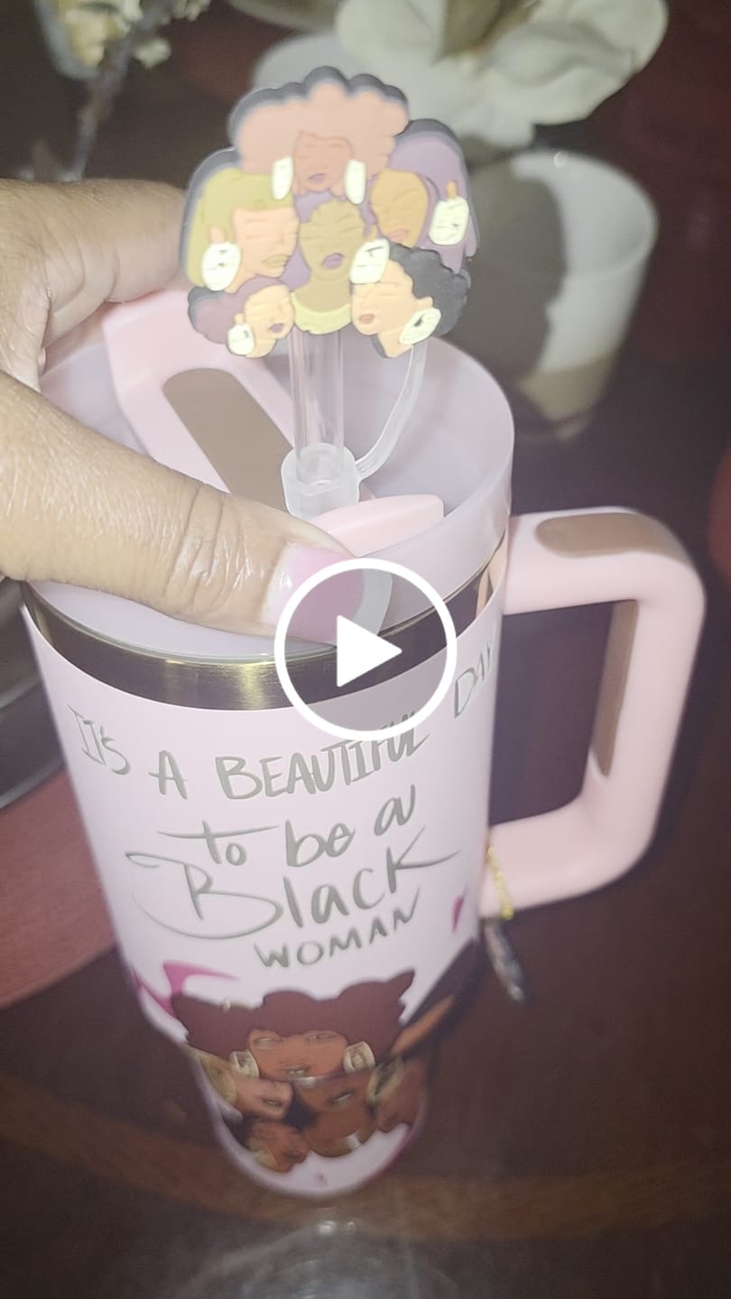 Customer video review of Limited Edition "Crème Brûlée" Pink FlowSip™ Insulated Tumbler – Pinklomein x Cecilia's House