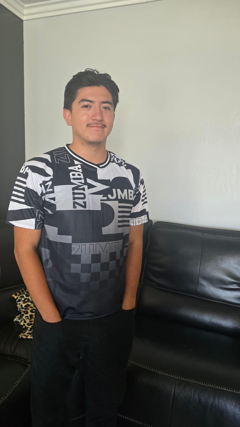 Customer photo review of Worldwide Crew Neck Athletic Jersey
