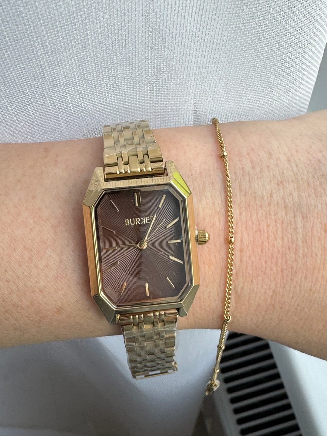 Customer photo review of Isabell Gold Burgundy