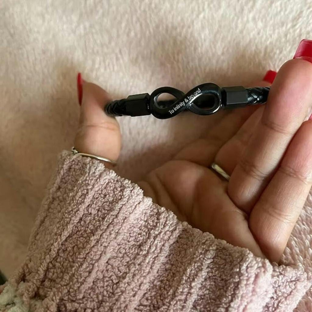 Customer photo review of "Til Min Mand" Personligt Armbånd
