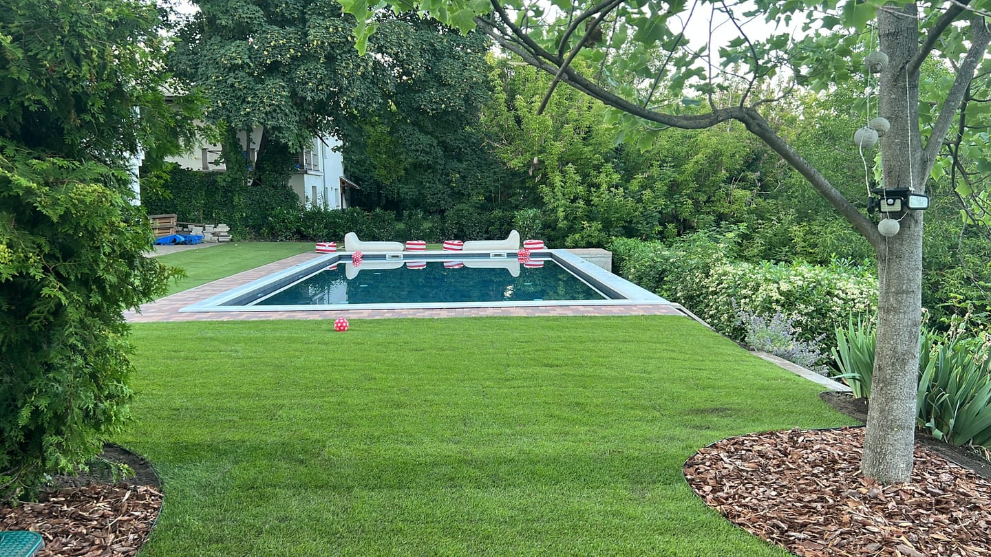 Customer photo review of The Float Lounger