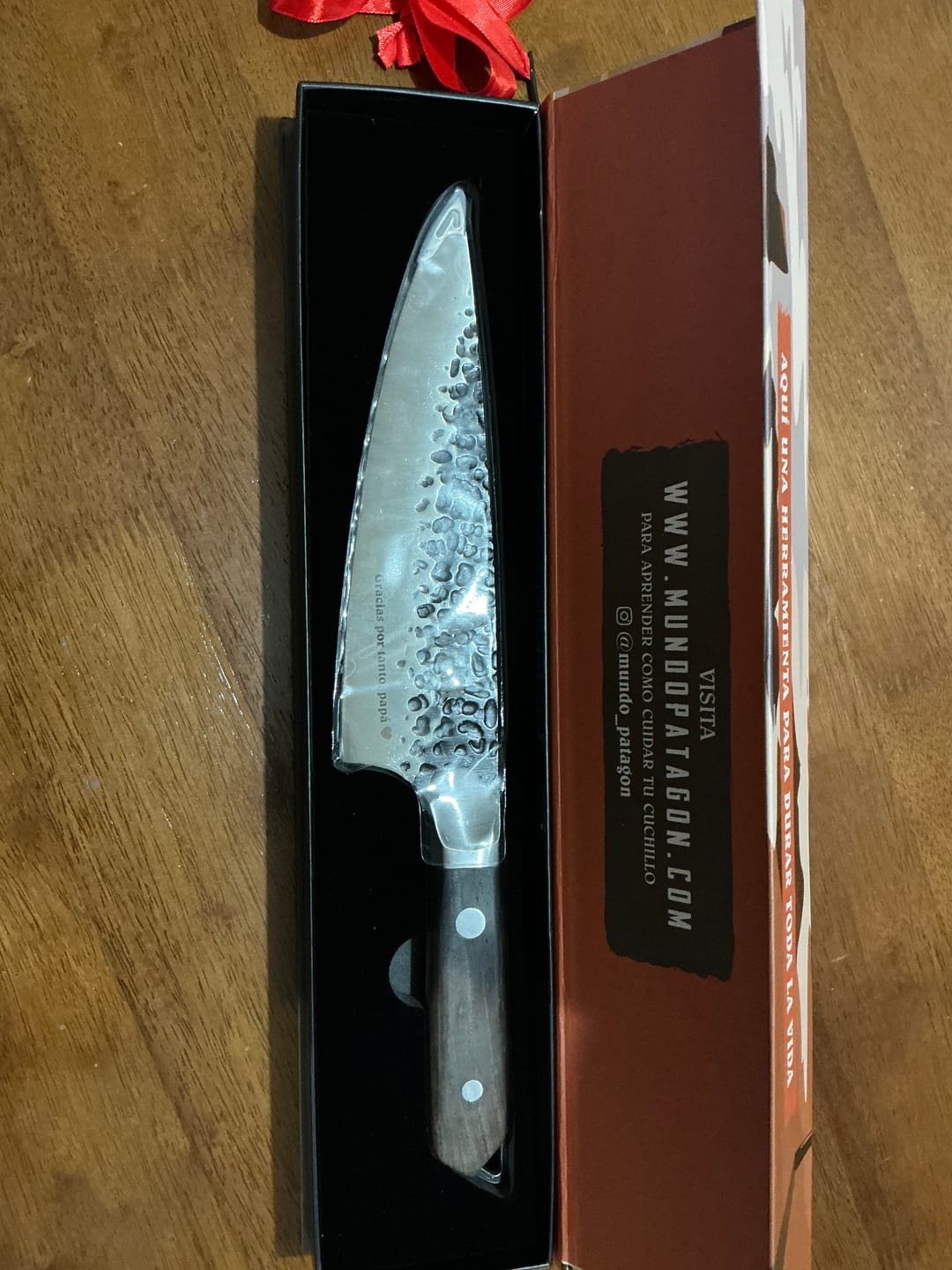 Customer photo review of Cuchillo Parrillero inox. 3 capas hoja 20 cm Martillado PATAGÓN - PIÑON