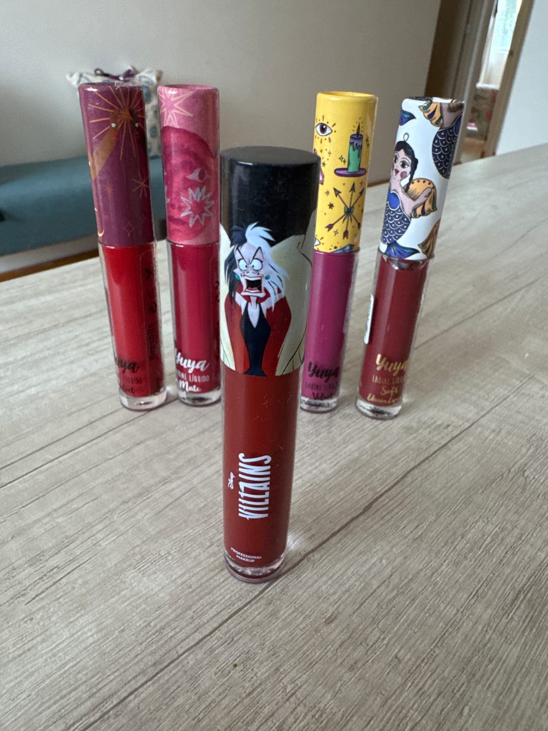 Customer photo review of Labial Líquido Mate Cruella