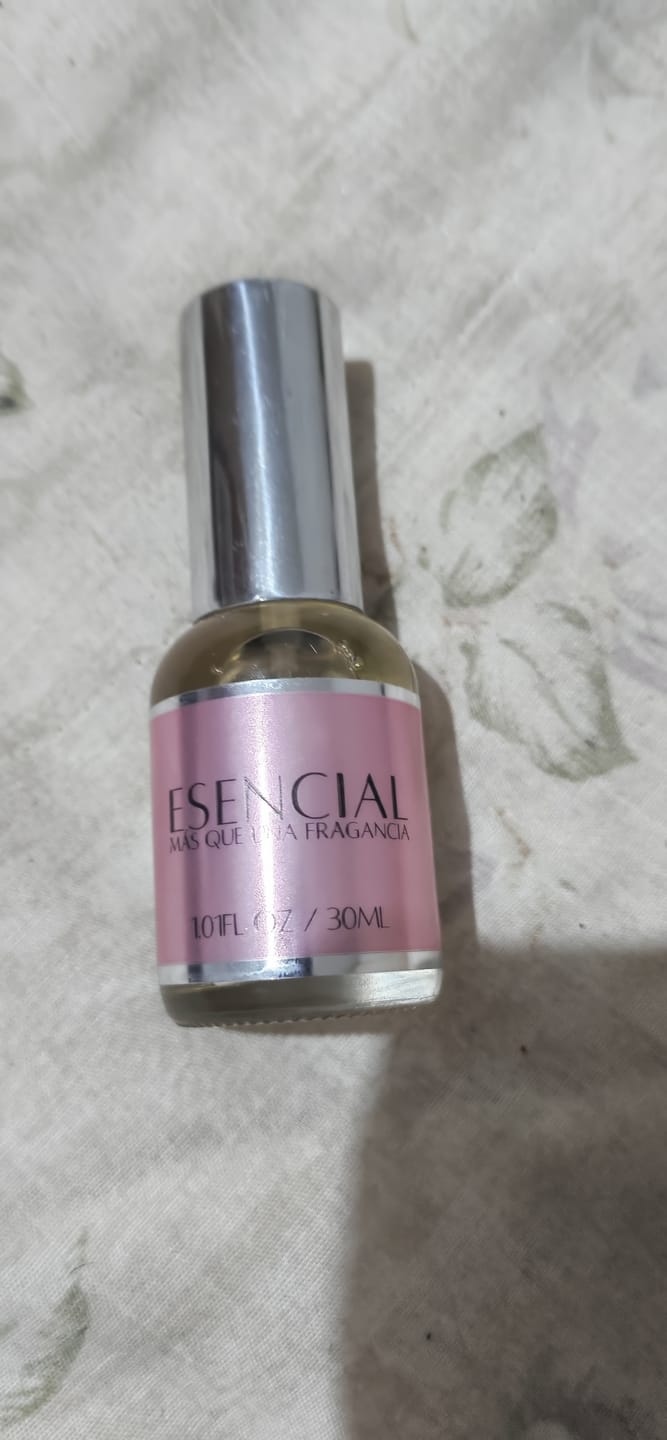 Customer photo review of M051 Inspirado en: 212 VIP Rose - Carolina Herrera