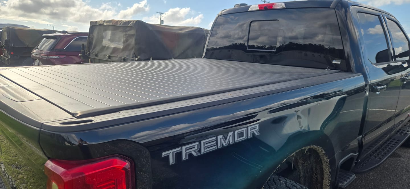 Customer photo review of Rough Country 50517650 Hard Roll Up Bed Cover | 6'10" Bed | Ford F-250/F-350 Super Duty (17-26)