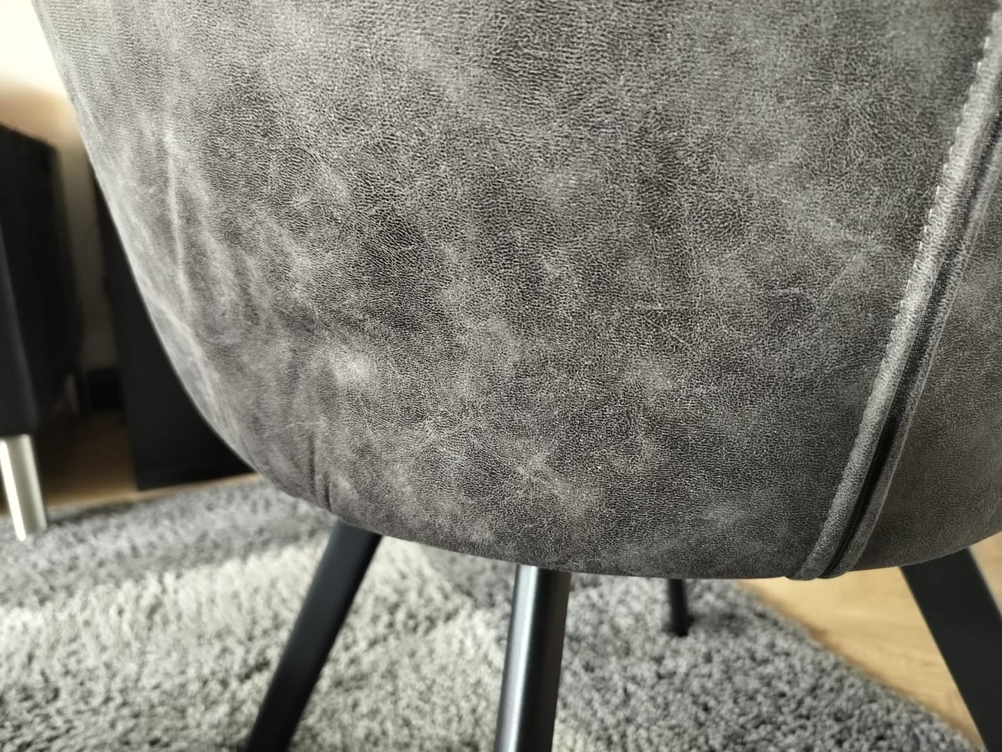 Customer photo review of Brione Draaibare Eetkamerstoel - Grijs
