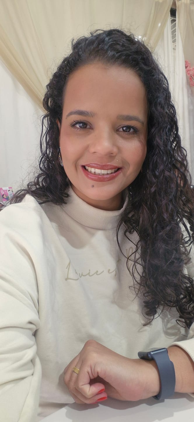 Customer photo review of Blush Stick Red Mocha Vizzela + La's
