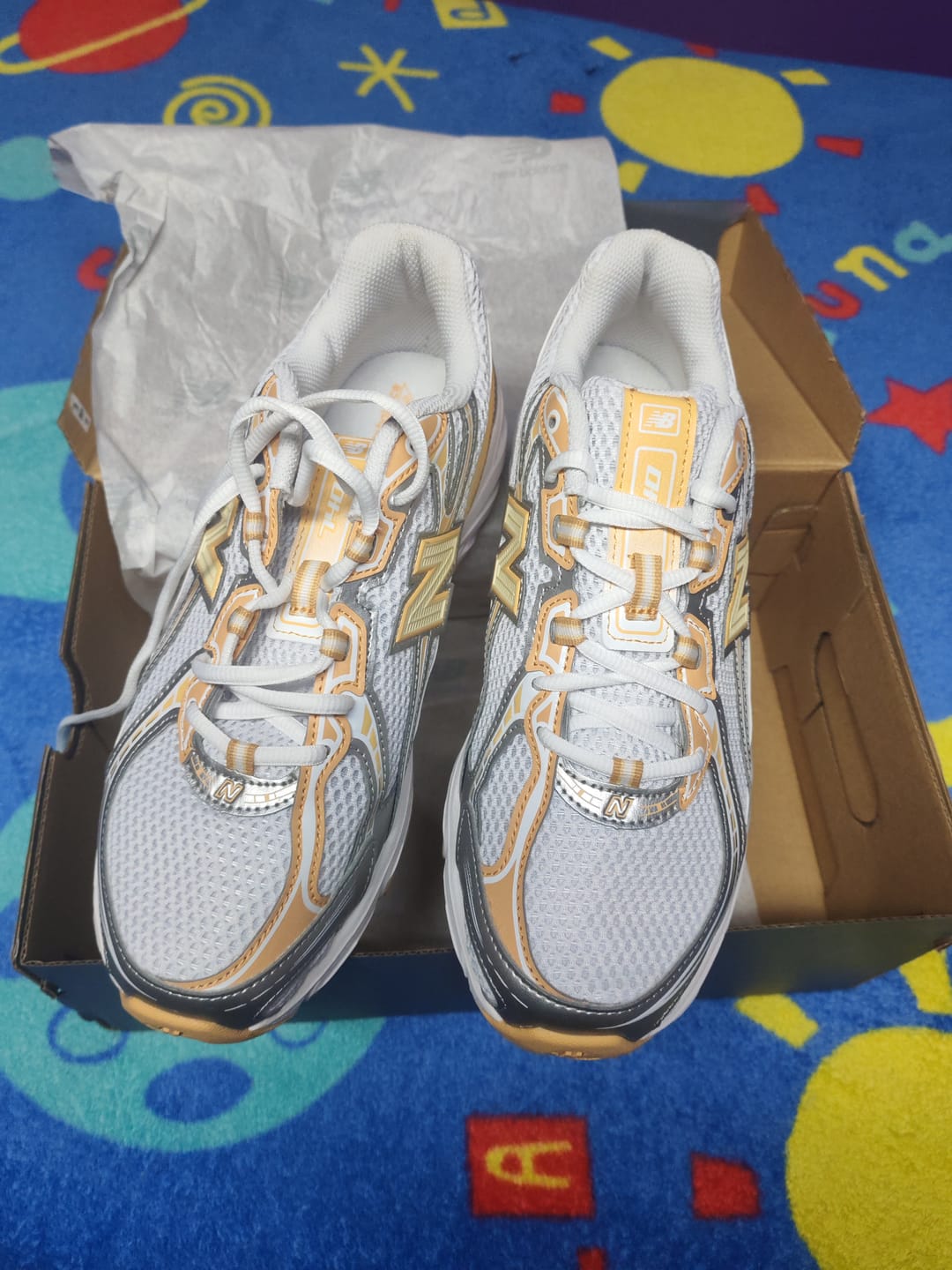 Customer photo review of Zapatillas New Balance 740 Mujer Blanco