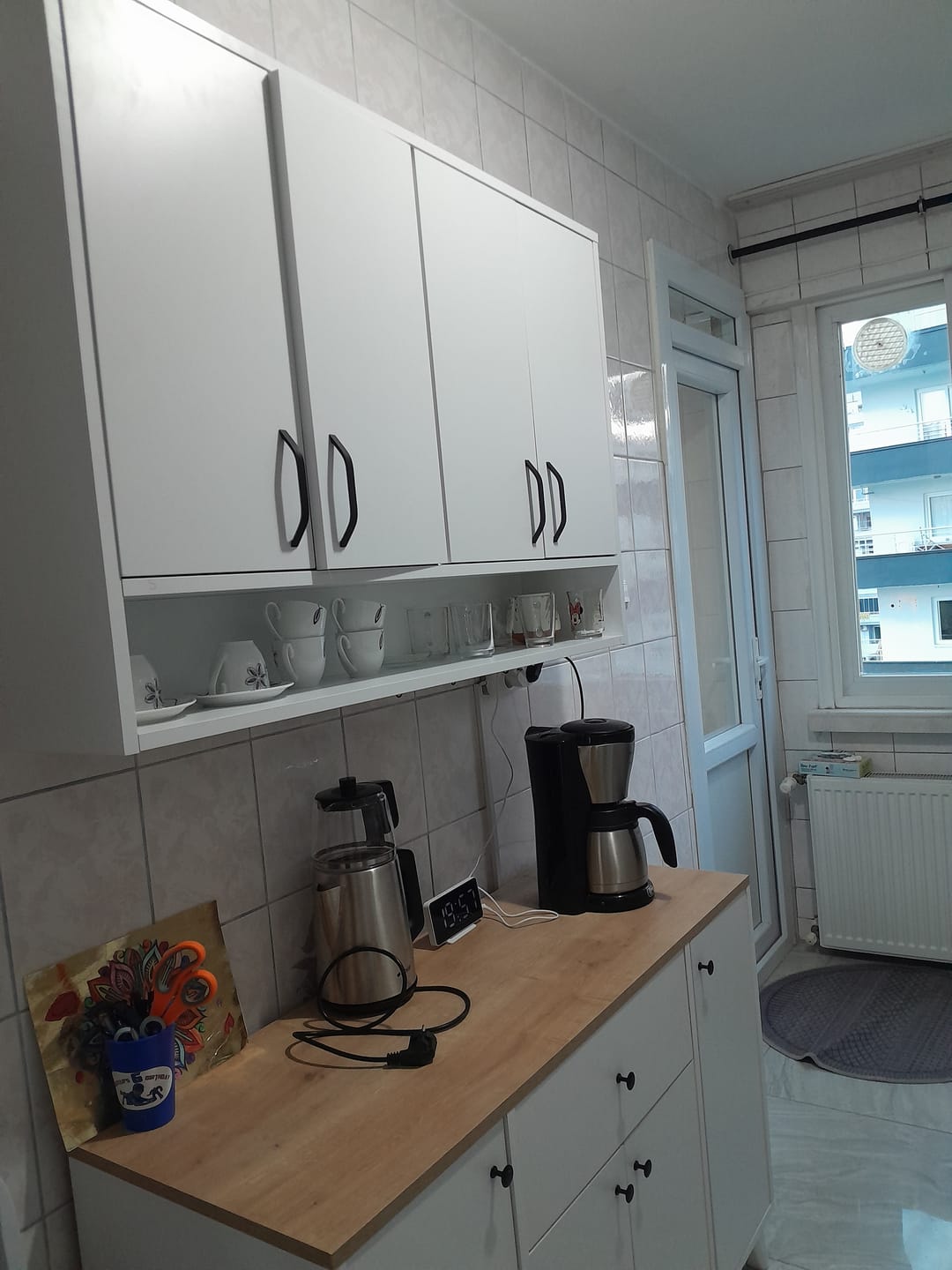 Customer photo review of Rani JE199 Kahve Köşesi Çok Amaçlı Dolap Üst Modül Mutfak Rafı Beyaz