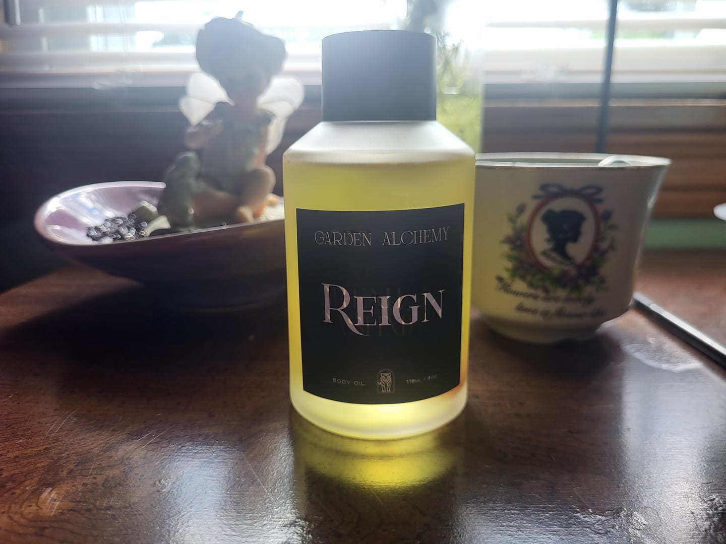 Customer photo review of REIGN BODY OIL