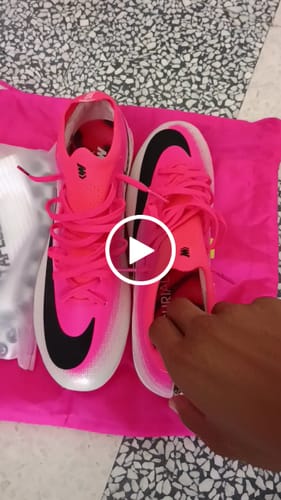 Avis vidéo d'un client sur Nike Mercurial Vapor 17 Elite FG - Multicolore/Noir