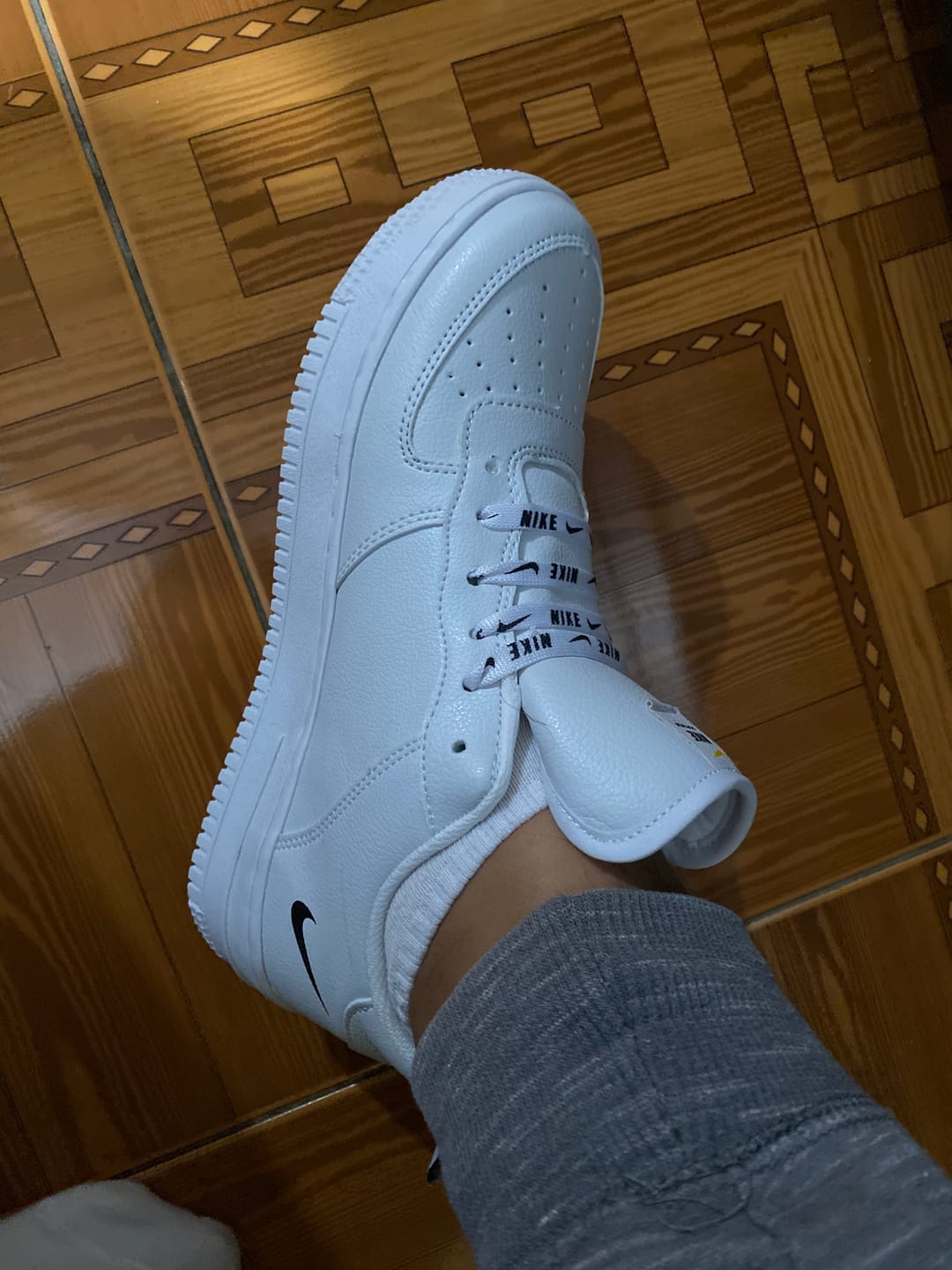 Customer photo review of Tenis 275 Blanco Total