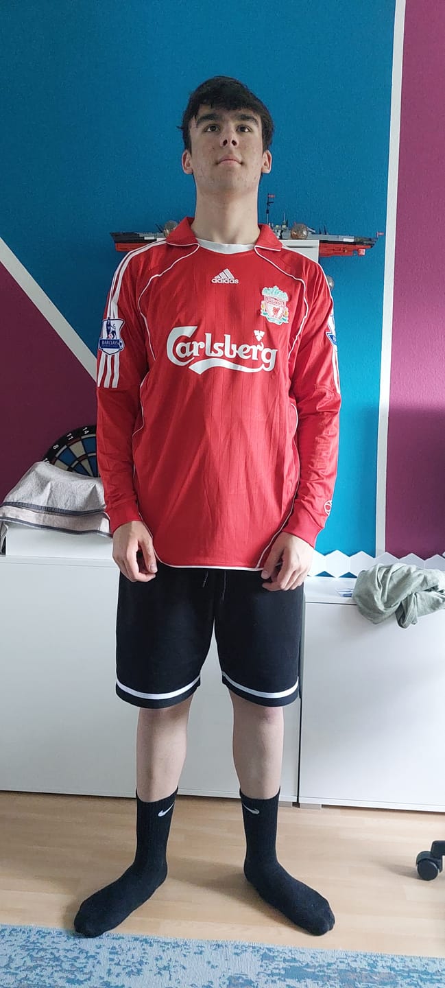 Customer photo review of Fernando Torres Liverpool 2007-2008 Red Retro Kit Jersey Trikot Maillot Soccer Shirt