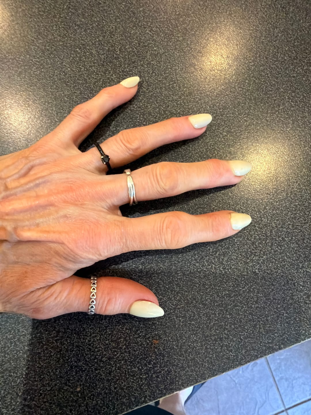 Customer photo review of Buttercup - Press On Nails