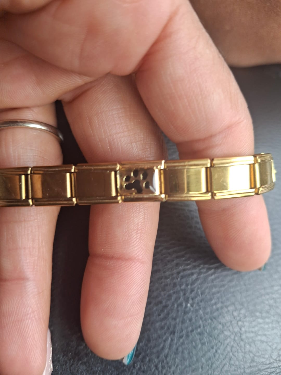 Customer photo review of Charm Huella
