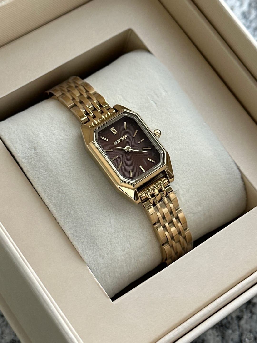 Customer photo review of Isabell Petite Gold Brown