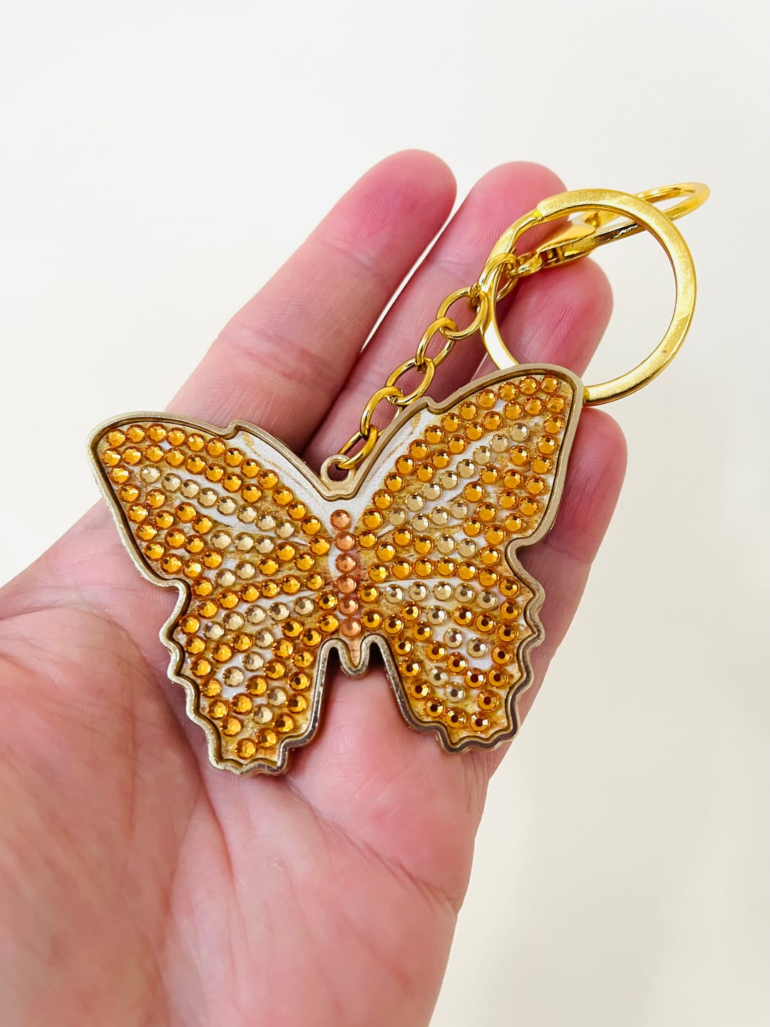 Customer photo review of Bonnie Butterfly Crystal Art Metal Keyring Kit
