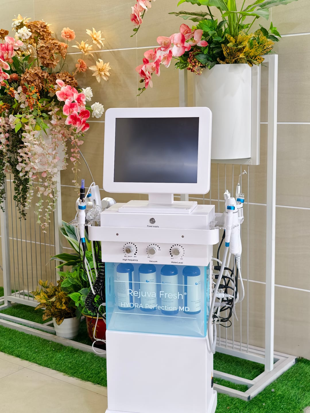 Customer photo review of HYDRA Perfection MD™ - Professional Hydro Facial Machine 15D