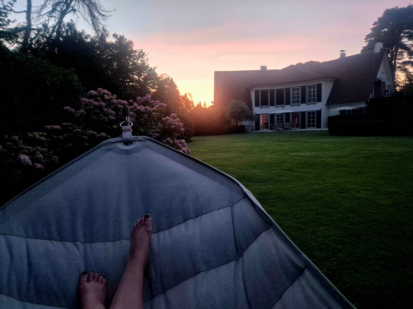 Customer photo review of Fatboy Headdemock Superb Deluxe Hangmat met Frame