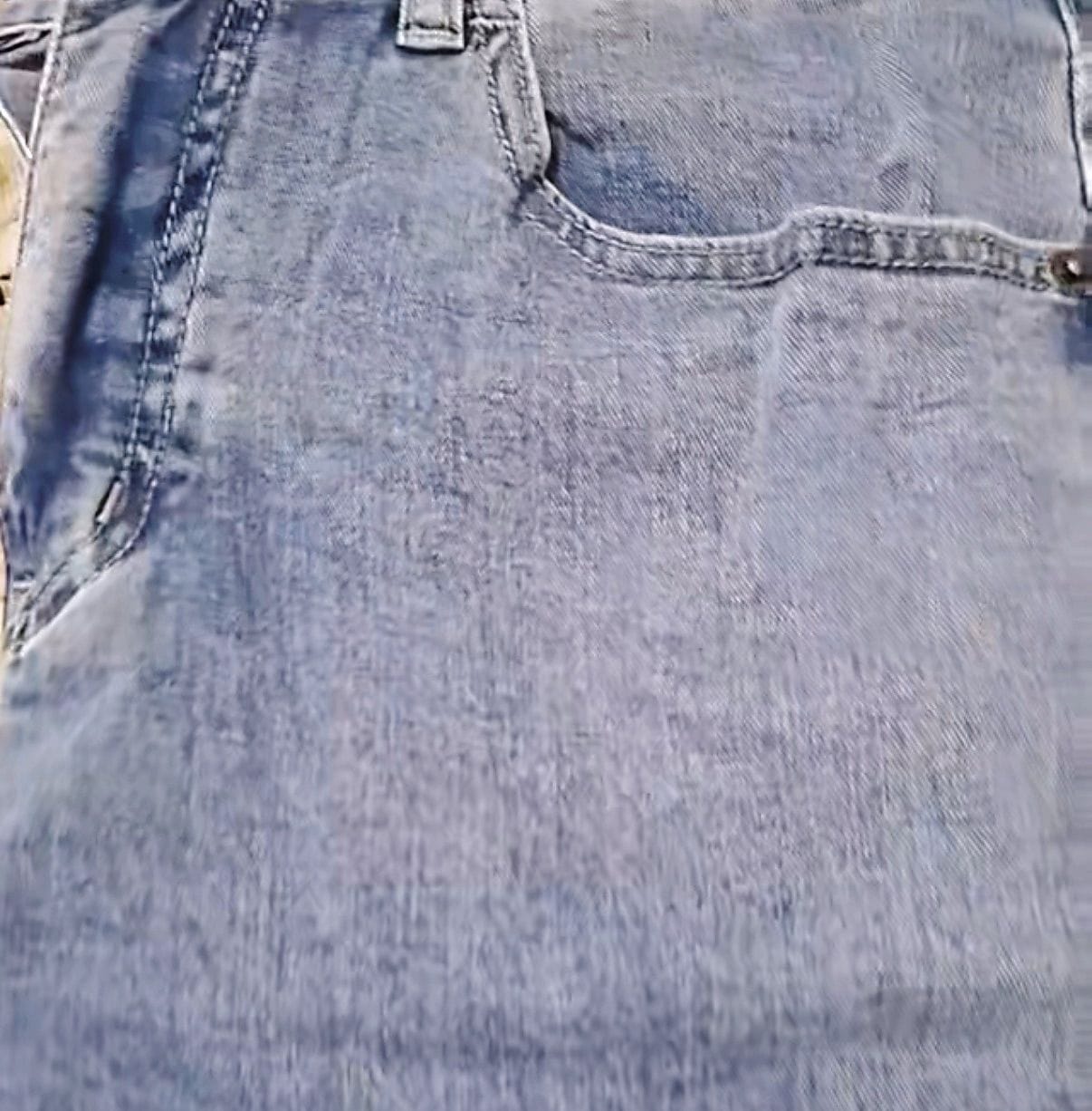 Customer photo review of Stretchable Lightweight Regular Fit Denim Jeans