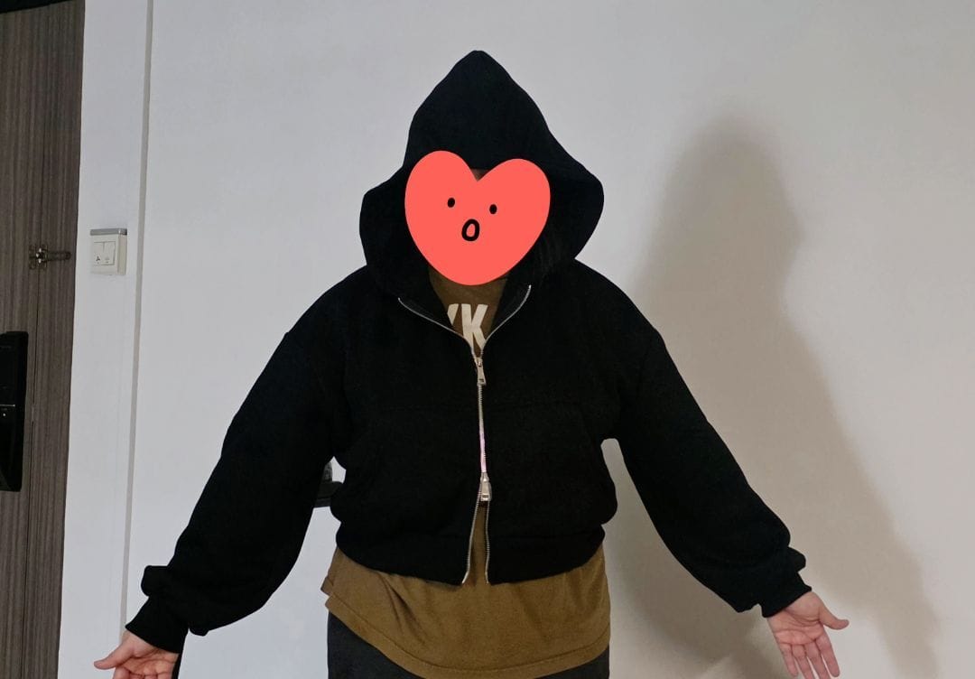 Customer photo review of Cropped Two-Way Zippered Hoodie