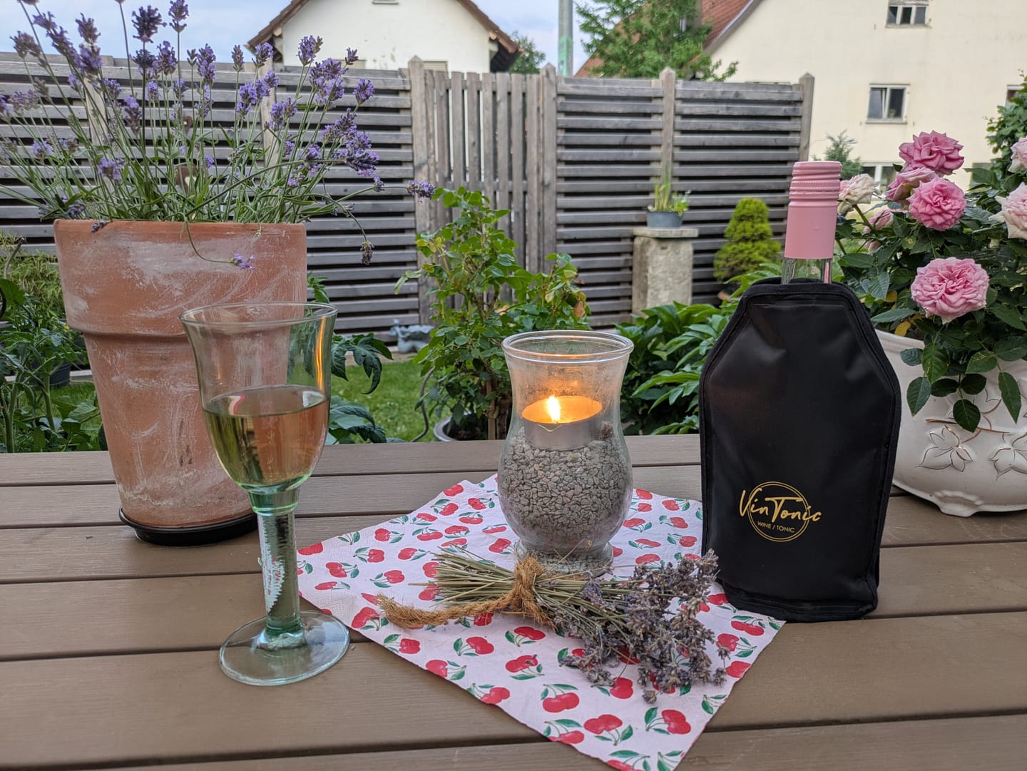 Customer photo review of VinTonic Rosé  | 6 x 0,75 L