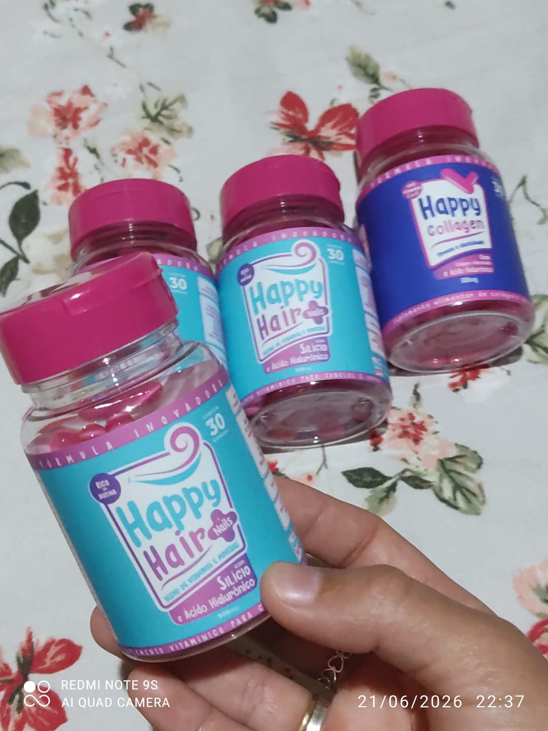 Customer photo review of Happy Hair 3 Potes + 1 Colágeno Grátis
